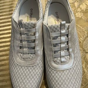 Women's Gray Sneakers